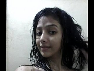 güzel göğüsler banyo selfie ile Semblance Güzel Hintli kız - Wowmoyback