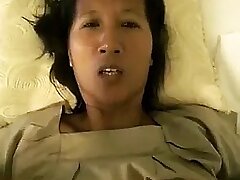 Tayland Kız Arkadaşı ve Thai Move Mom (2 klips)