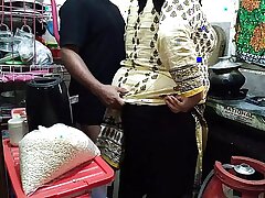 Tamil 55 Jahre alte heiße Schwiegermutter, gefickt vom Schwiegersohn regarding der Küche - Sperma im großen Arsch
