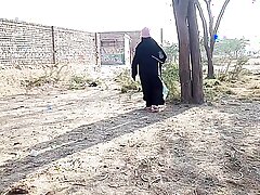 도로에 파키스탄 랜디 소녀