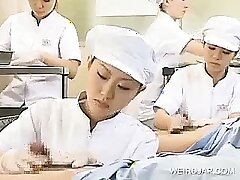 Japanse verpleegster pop one's clogs harige penis werkt
