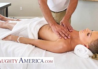 Unfavourable America Emma Hix recebe uma massagem e um pau