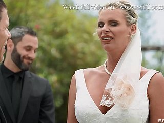Bridezzzla: Uma foda -foda na parte 1 do casamento - Phoenix Marie, Saturate D'Angelo / Brazzers / Stream cheios de