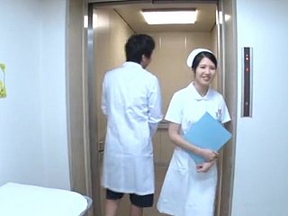 Cum hither mond eindigend voor kinky Japanse verpleegster Sakamoto Sumire