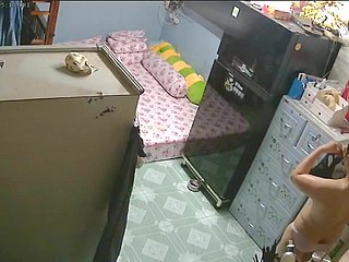 Sicurezza non garantito Camera- Madre & figlia dopo il bagno